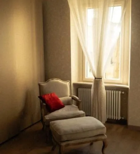 Merulana Penthouse: 5 Minutes Walk From Colosseum Apartment