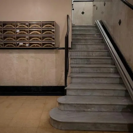 Merulana Penthouse: 5 Minutes Walk From Colosseum Apartment Rome