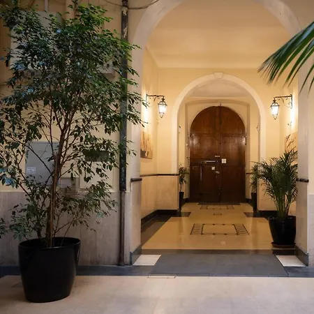 Apartment Merulana Penthouse: 5 Minutes Walk From Colosseum Rome